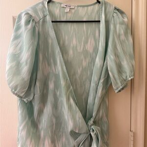 Nine West wrap top